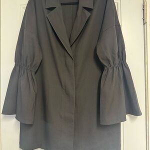 Halogen Women's Black Blazer with Flared Sleeves